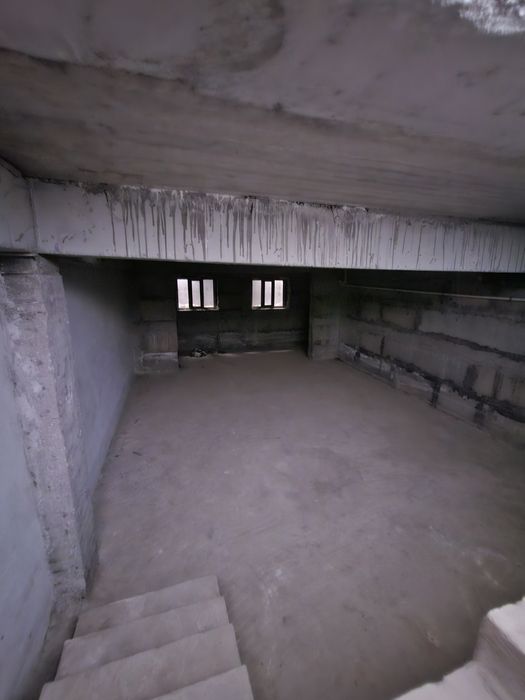 Сергели1 метро 5 бекат 150 кв.м. Бизнес учун Нежилой жой сотаман.