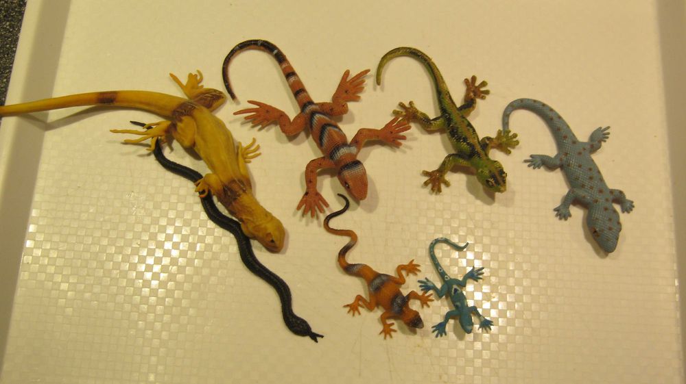 Lot 7 figurine,REPTILE,taratoare,7-22 cm,noi.Nr.1