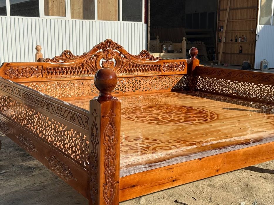 Сури тапчан карават