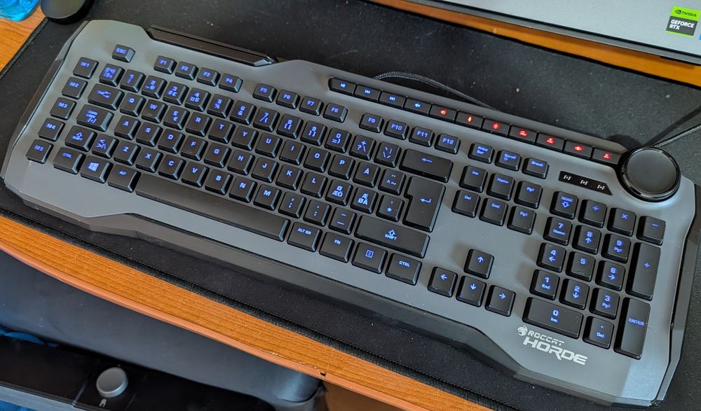 Tastatură Gaming ROCCAT Horde – Membrane 2.0 (Cu Rotiță Control)