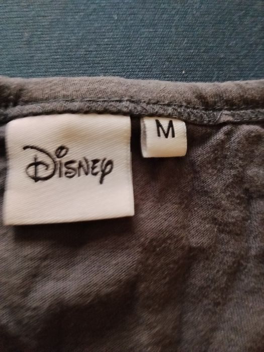 Vând tricou Disney mărimea M