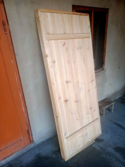 Продам двери для бани и складов