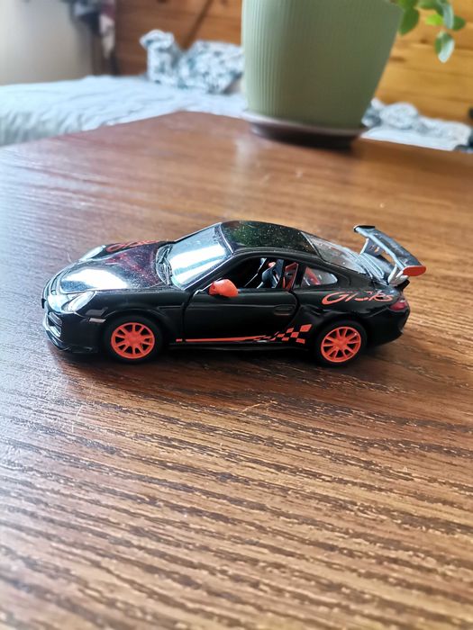 Количка 2010 porsche 911 gt3 rs 1/36  kinsmart
