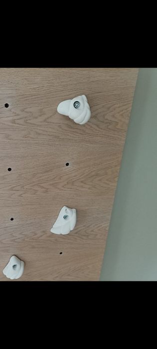 Детска стена за катерене