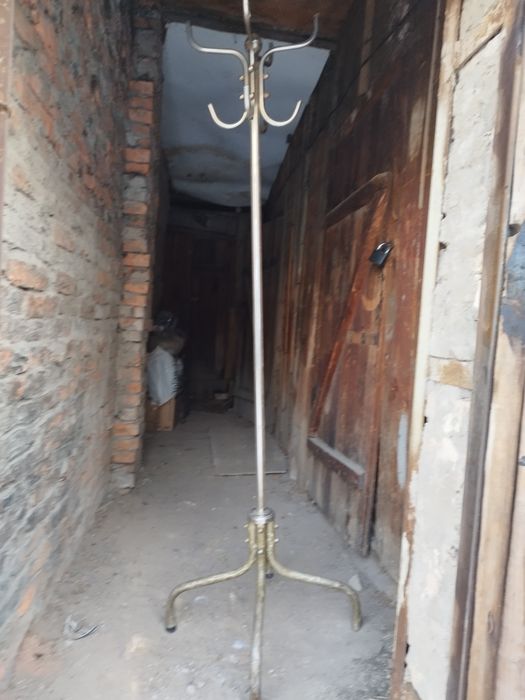 Вешалка железная б/у