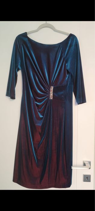 Rochie catifea silonata de seara
