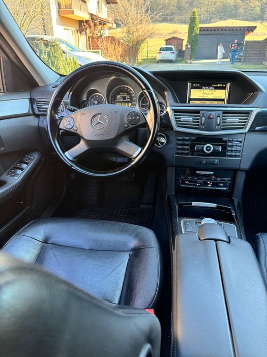 Mercedes E class w212  2011