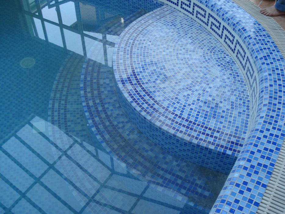 Строительство бассейна из бетона. Suzish havzalarini qurish