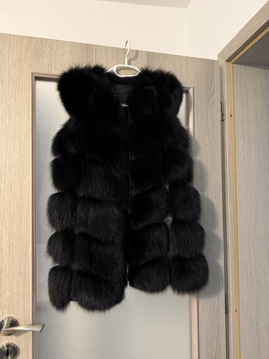Vestă din blană naturală și piele – neagră