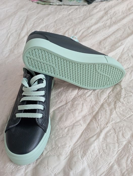 Продам обувь разную размер 37