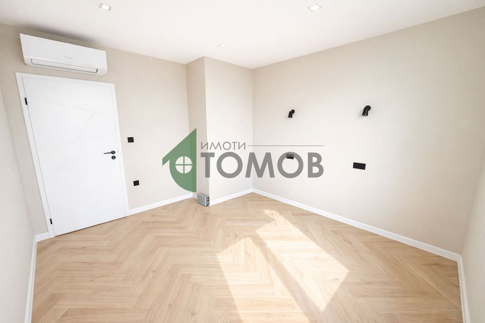 Дизайнерски тристаен апартамент в кв. Аязмото