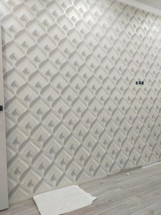 Поклейка обоев, пакраска потолок