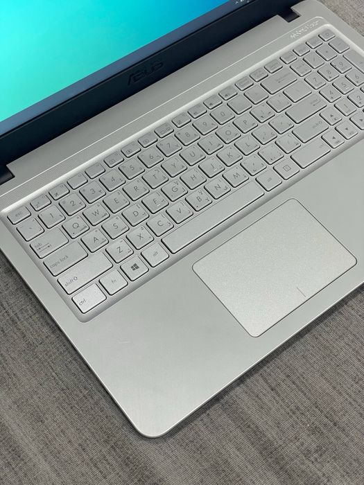 Asus celeron noutbuk