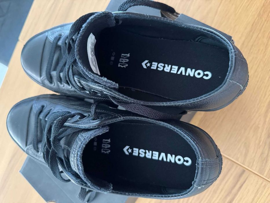 Tenesi Converse piele 42,5