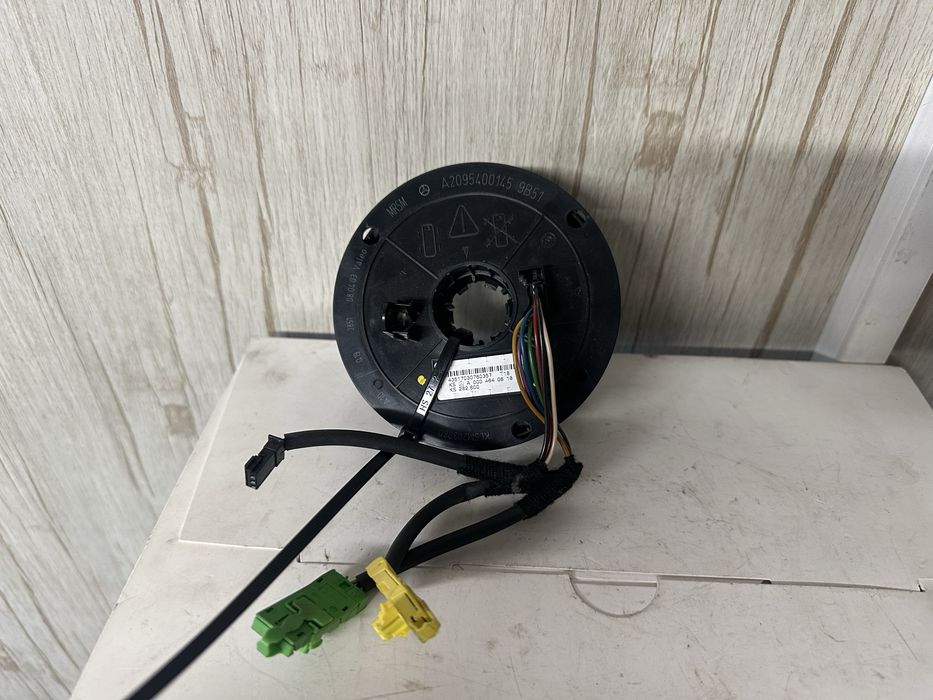 Лентов кабел за Мерцедес W203 c classe 2003г.!