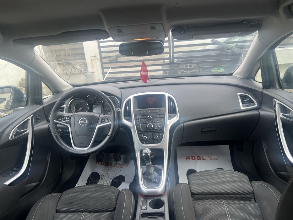 Opel Astra J facelift