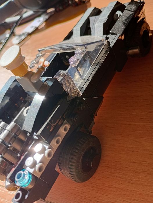 Machete construite din piese lego