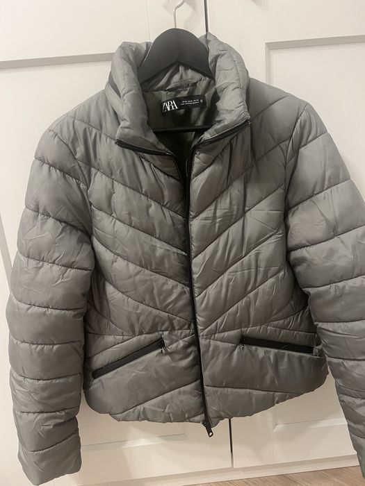 Geaca Zara marime XL (potrivita si pe M-L)