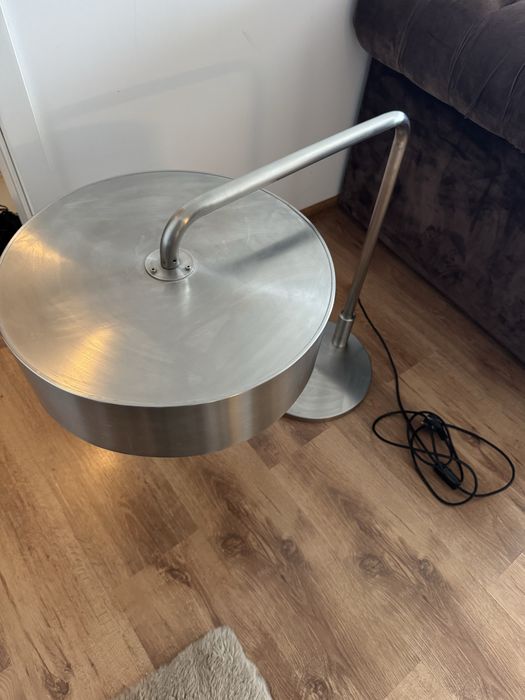 Lampa cu design industrial