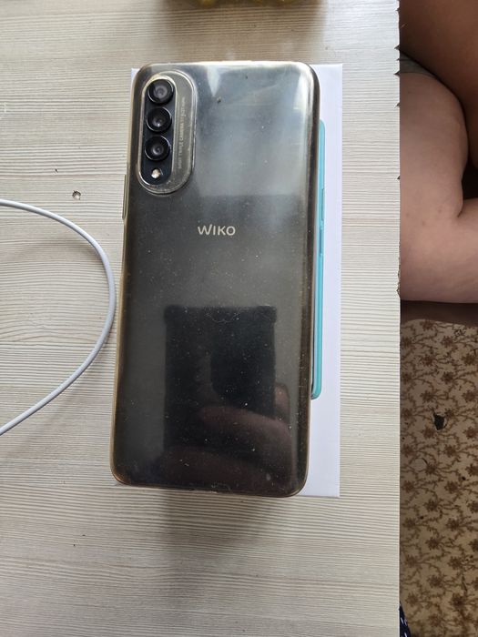 Продам телефон в