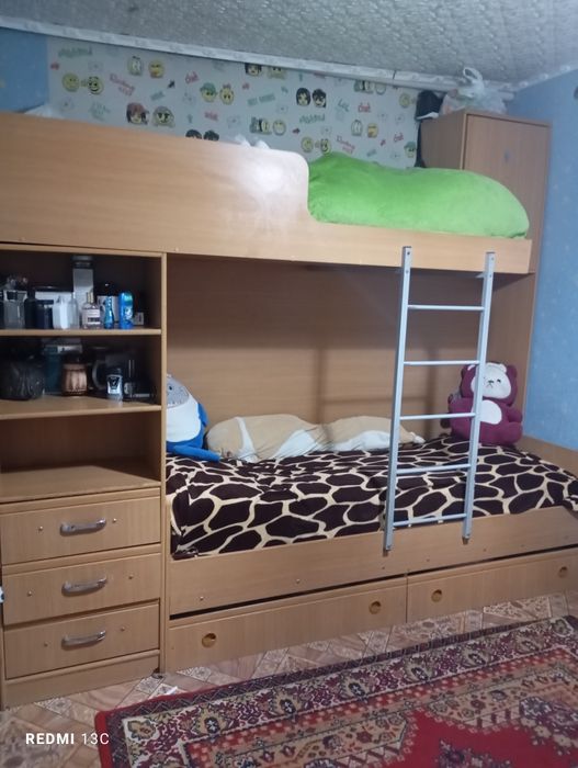 Продается 2-х ярустная кровать.