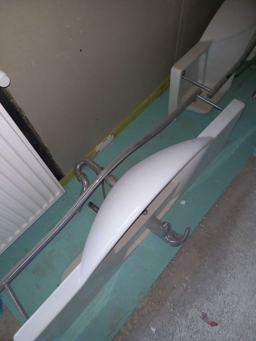 Мивка за баня 110см