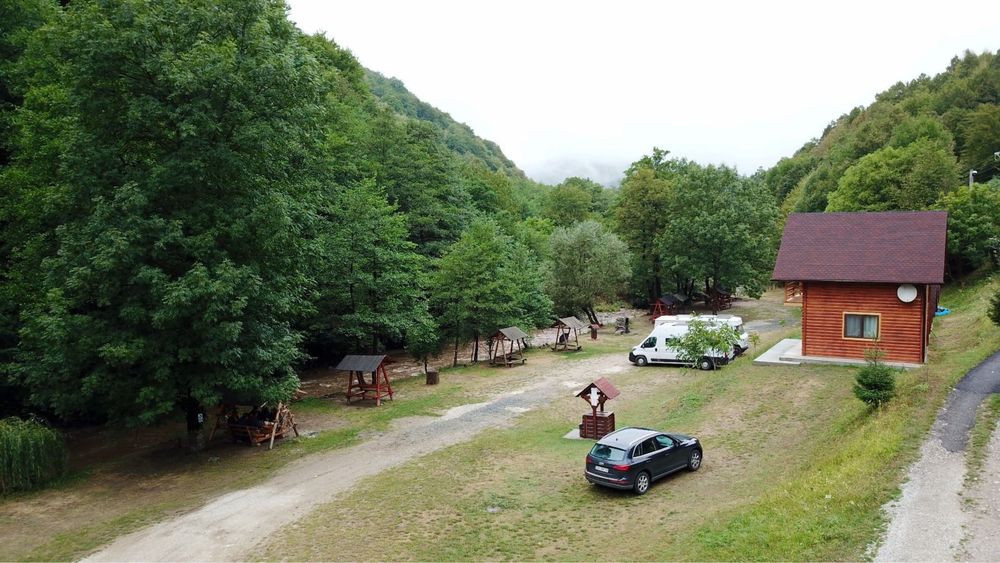 Cabana  Revelion - Cazare Revelion Costesti , Hunedoara | 8-10 Persoane