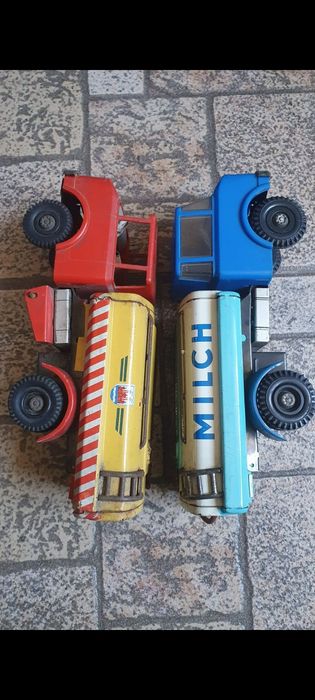 Стара играчка Играчки Камион 2 броя