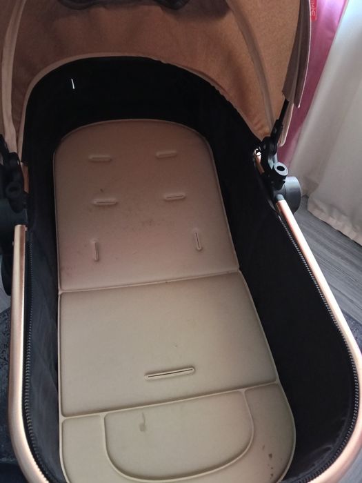 Продам 2 в 1 коляску трансформер