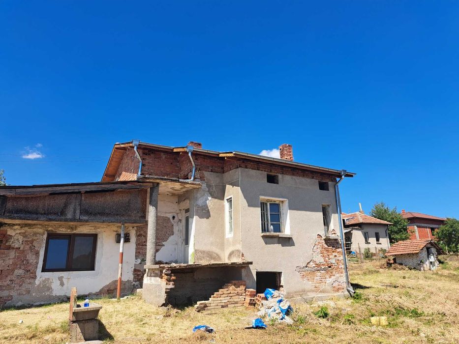 Продава се Къща в с. Буковлък, Област Плевен - 83 кв.м за 458 €/кв.м - Снимка #2