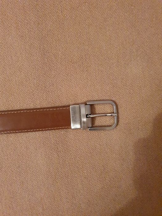 CUREA cu doua fete din piele de barbati