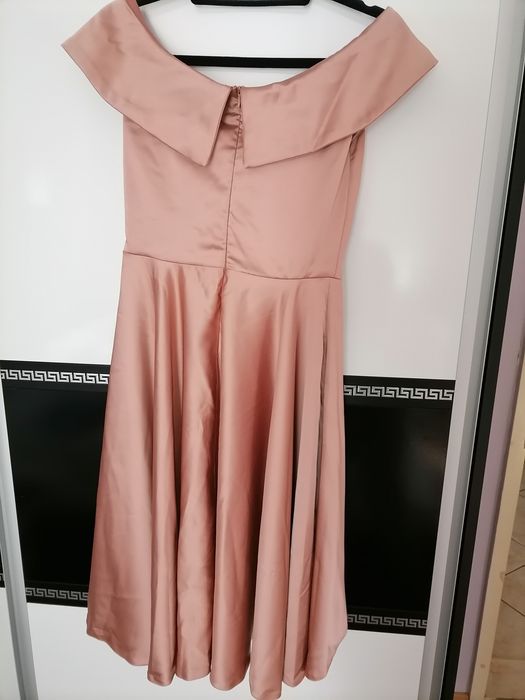 Рокля сатен пепел от рози