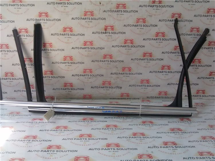 Nichel usa stanga spate vw passat b 6