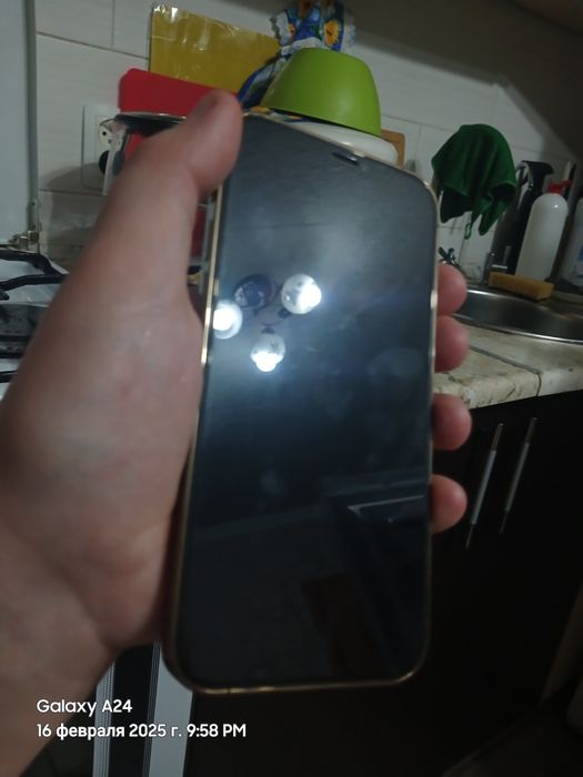 Продаю Айфон 12 про