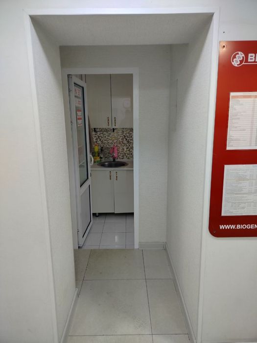 Тарговый Центр Чиланзар под Офис магазин 4/1/4 105м2