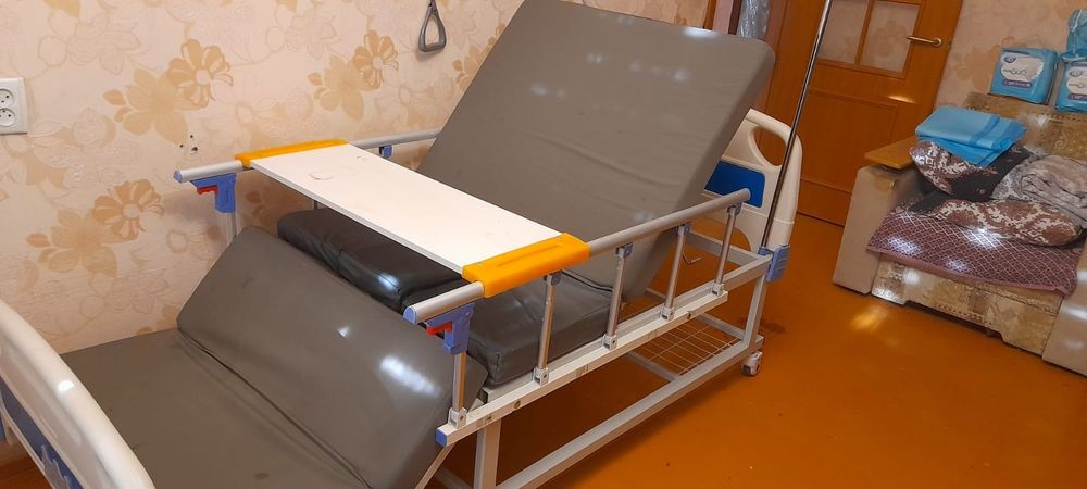 Послеоперационная/больничная кровать