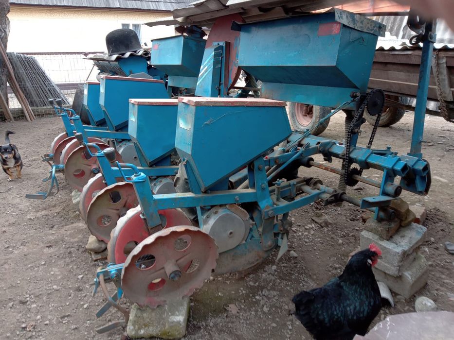 Semanatoare de porumb