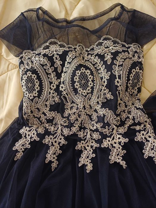 Дамска рокля за повод