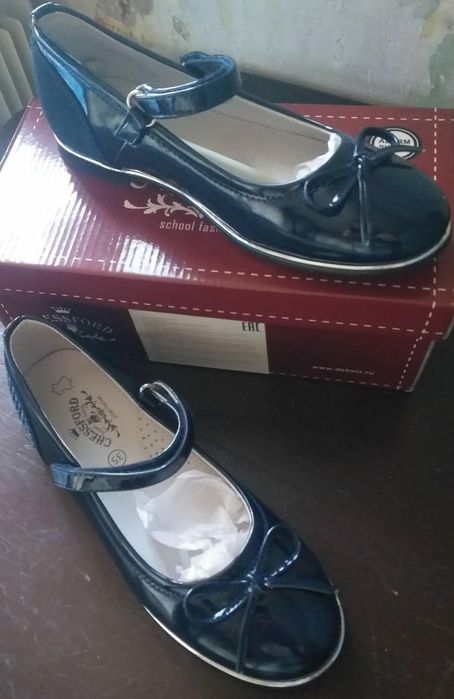 Продаю туфли детские