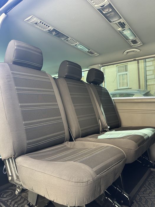 Volkswagen Caravelle T5  8+1 locuri
