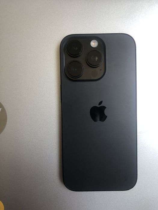 iPhone 16 Pro black