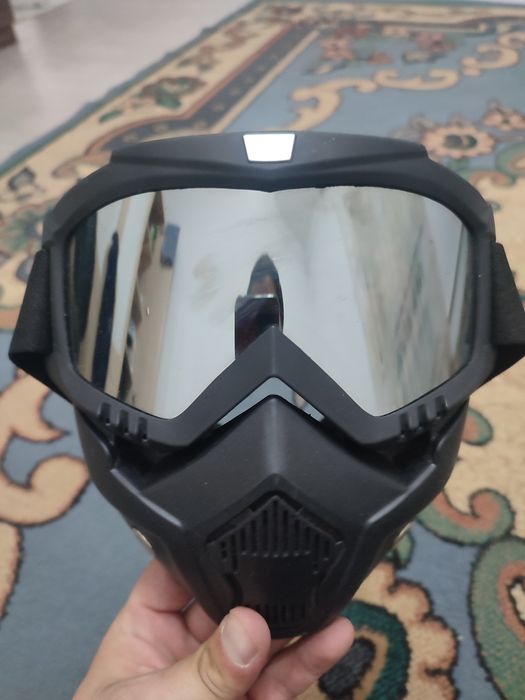 Срочно продам очки маску