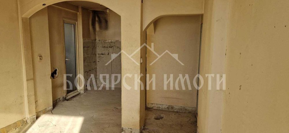 Продава се Тристаен апартамент в Велико Търново, Колю Фичето - 81 кв.м за 1407 €/кв.м - Снимка #3