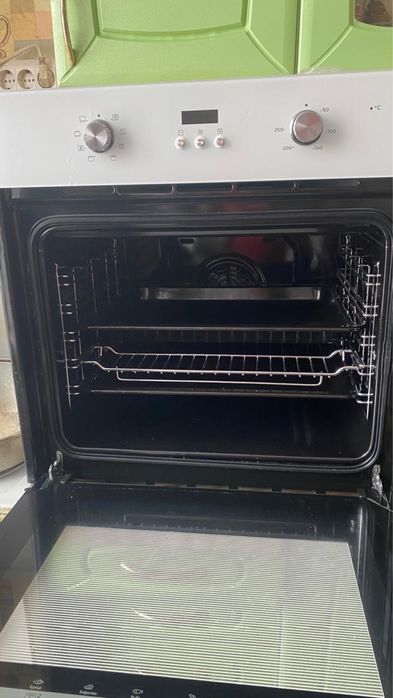 Встраиваемои духовой шкаф