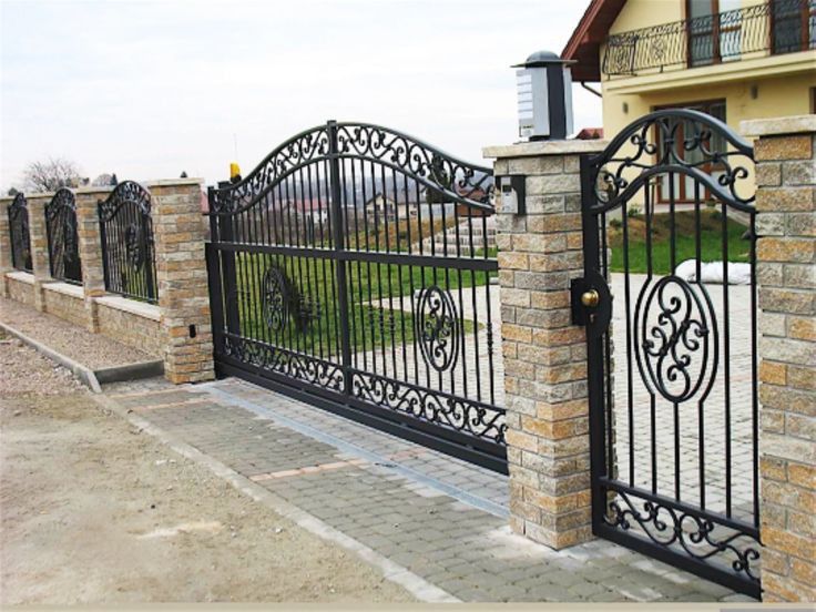 Porti si garduri,Balustrade, etc din Fier Forjat