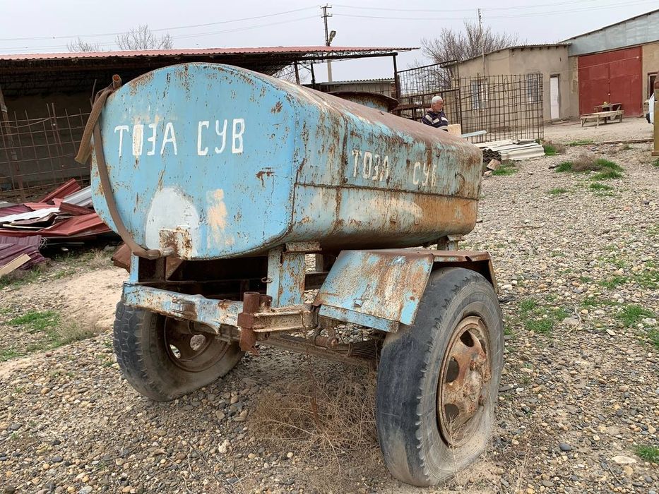 Бочка на колёсах для питьевой воды