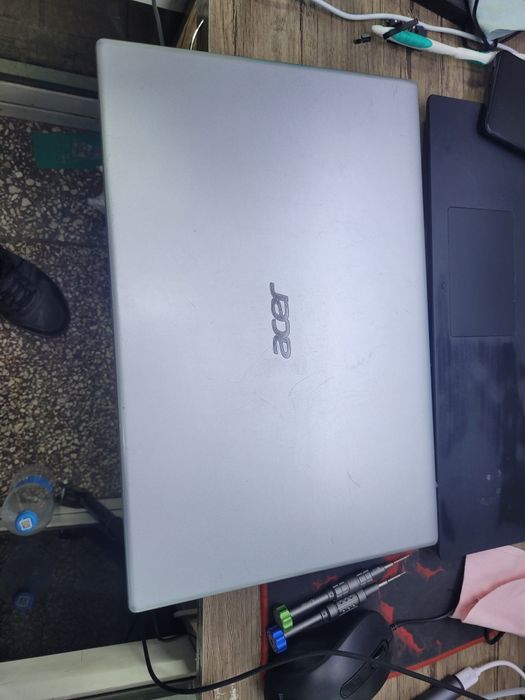 Noutbuk Acer sotiladi