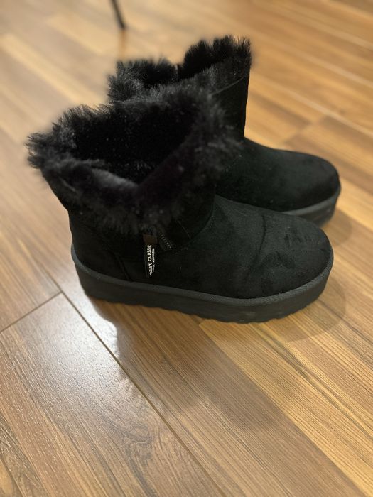Cizme tip UGG marimea 39 talpa inalta
