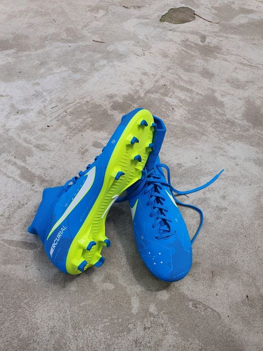 спортни футболни обувки Nike Mercurial