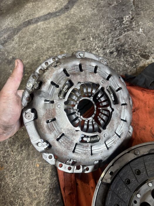 Маховик , съединител бмв m47 163кс